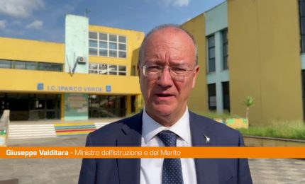 Valditara a Caivano "Vogliamo dare futuro e opportunit&agrave; ai giovani"