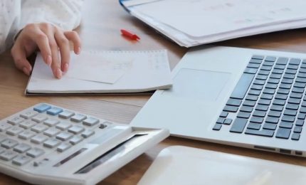 L&rsquo;inflazione rallenta ancora