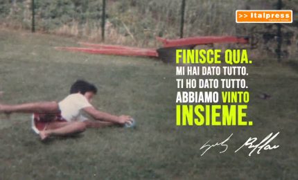 "Buffon si ritira, un po' portiere, un po' Superman"