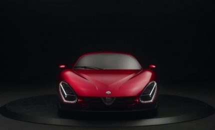 Torna in produzione l'Alfa Romeo 33 Stradale