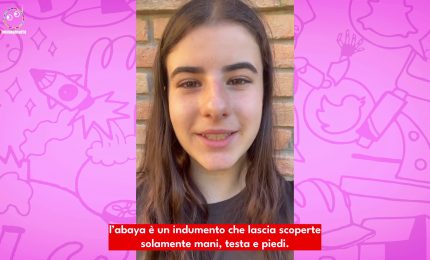 La Francia vieta alle donne musulmane di indossare l'abaya a scuola