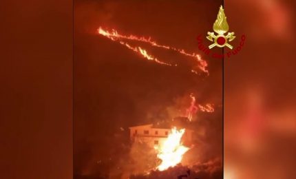 Palermo, incendi da Brancaccio a Gibilrossa. Le immagini