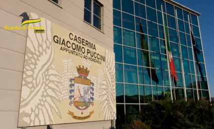A Lucca la Gdf sequestra migliaia di articoli di lusso contraffatti