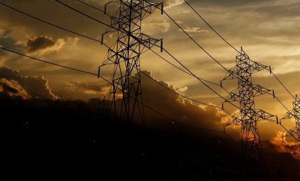 Consumi elettrici in calo ad agosto