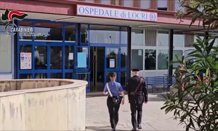 Muore per lesioni in ospedale a Locri, ai domiciliari i due fratelli