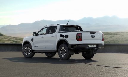 Ranger plug-in hybrid, il pick-up Ford ora &egrave; pi&ugrave; sostenibile
