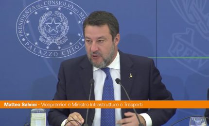 Salvini "Nella manovra c'&egrave; la copertura per il Ponte sullo Stretto"