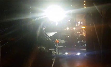 Venezia, autobus precipita da cavalcavia. Tra le vittime 2 bambini