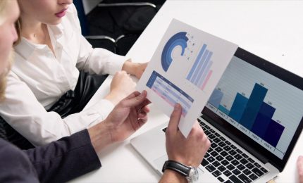 L'economia rallenta ma c'&egrave; cauto ottimismo per il 2024