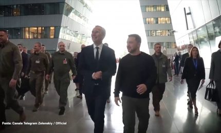 Zelensky al quartier generale della Nato