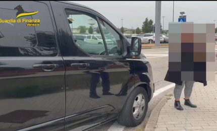Venezia, la Gdf scopre autisti di noleggio abusivi all'aeroporto