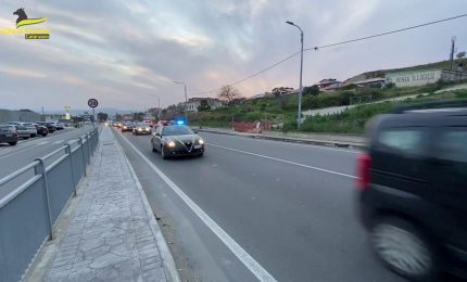 Catanzaro, 13 custodie cautelari per frodi fiscali ed evasione Iva