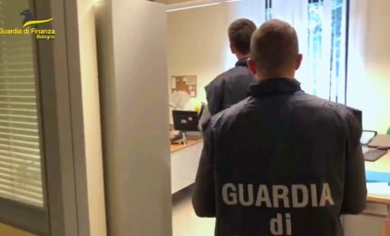Furbetti del reddito di cittadinanza a Bologna, 40 denunce