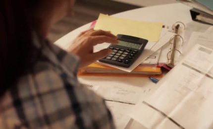 Cala il potere d'acquisto delle famiglie