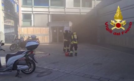 Genova, incendio in centro commerciale al Terminal Traghetti