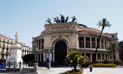 Sicilia, regolamento per erogazione finanziamenti a teatri pubblici