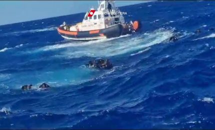Naufragio a Lampedusa, muore una bimba di 2 anni