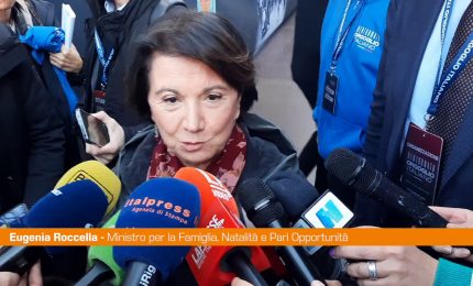 Roccella "Difendiamo la natalit&agrave;"