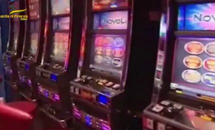 Chieti, intestano vincite Vlt per aggirare norma antiriciclaggio