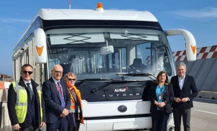 All&rsquo;aeroporto di Palermo il primo bus interpista elettrico