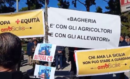 Agricoltori protestano a Palermo, sit-in davanti sede Regione