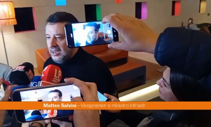 Salvini "In Sardegna la scelta è tra futuro e i professionisti del no"