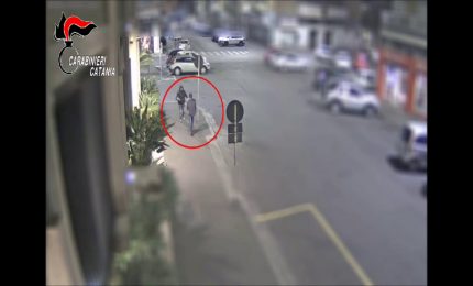 Aggredisce 82enne a calci e pugni, rapinatore fermato a Catania