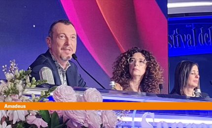 Sanremo, Amadeus "Nessun tranello per Travolta, conosceva tutto"