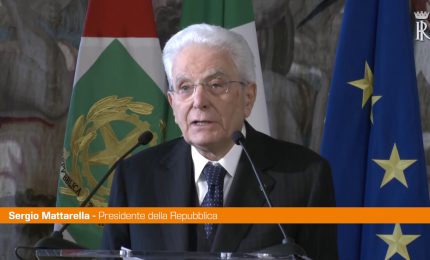 Mattarella "Urgente creare una difesa unica europea"