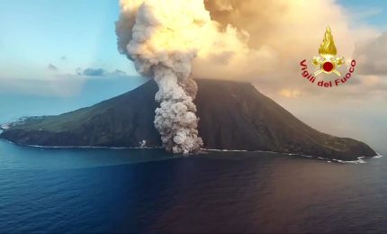 Allerta rossa per il vulcano Stromboli