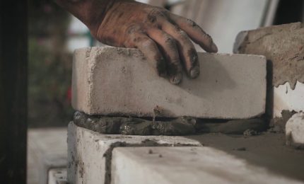 Lavoro nero e caporalato, giro d'affari da 68 miliardi