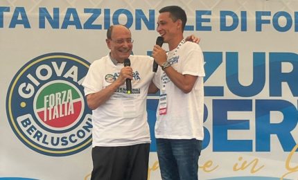 &ldquo;Nostre radici nel Ppe sono profonde&rdquo;, applausi per Schifani a festa FI Giovani