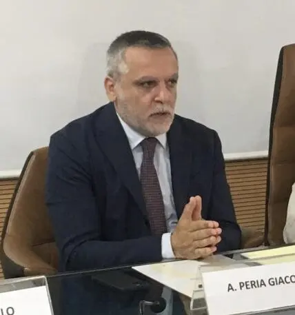 Smartphone under 14, Peria &ldquo;No stop ma uso consapevole&rdquo;