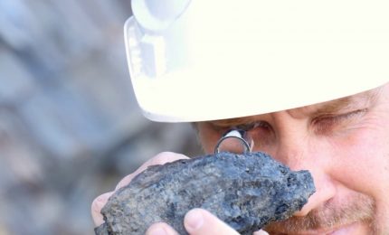 Ue, in calo l&rsquo;importazione di terre rare