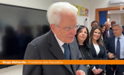 Mattarella visita una scuola di Palermo "C'&egrave; molto di buono in Italia"