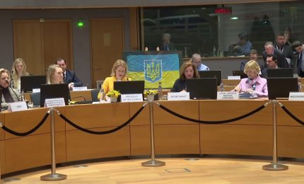 L'Unione Europea sospende le sanzioni economiche alla Siria