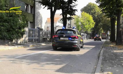 Parma, sequestrati prodotti nocivi per la salute in un emporio cinese