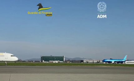 Sequestrati in aeroporto a Torino 16 kg di cocaina per oltre 3 milioni