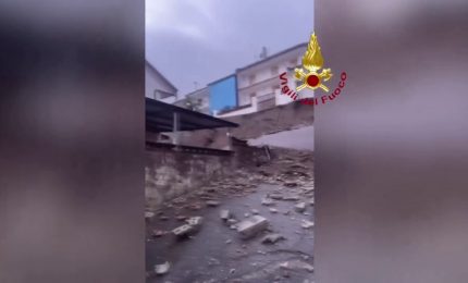 Maltempo nel messinese, 14 famiglie evacuate per una frana