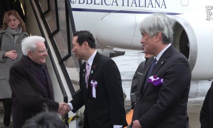 Mattarella in visita ufficiale in Giappone, l'atterraggio a Tokyo