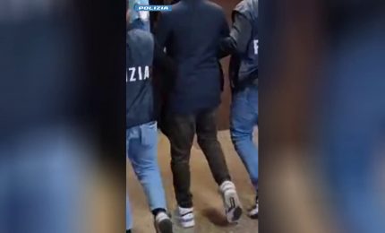 Si fingono carabinieri per avere soldi e droga, arrestati due romani