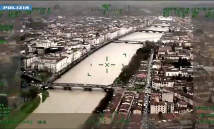 Maltempo, le immagini dell'Arno riprese dall'elicottero della Polizia