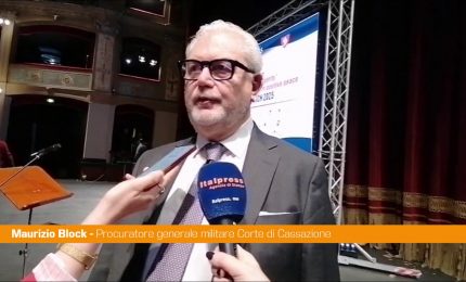 Block "Sostengo il ruolo della Corte Penale internazionale"