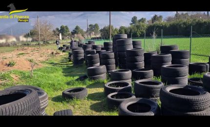 A Perugia sequestrata un'area adibita a discarica di pneumatici