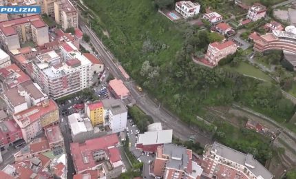 Crollo Funivia, l'elicottero della Polizia sorvola il Monte Faito