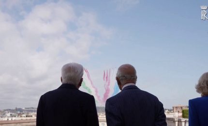 Le Frecce Tricolori e Red Arrows sorvolano il Quirinale