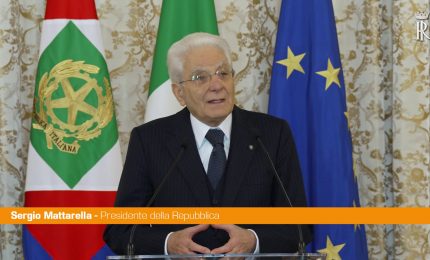 Mattarella "Polizia d&agrave; sicurezza anche di fronte ai nuovi pericoli"