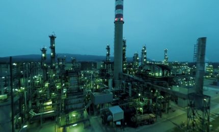 A febbraio cala la produzione industriale