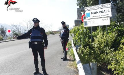 Evade dai domiciliari per organizzare una festa, un arresto a Palermo
