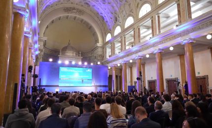 Intesa Sp-Luiss: Ai, opportunit&agrave; per imprese ma con persone al centro